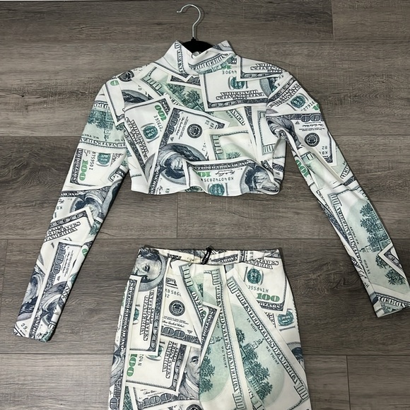 Matching set - Picture 2 of 8